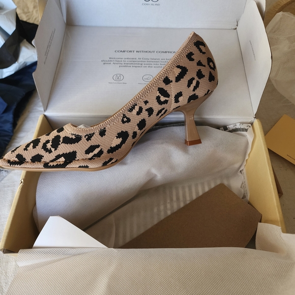 Cozy Island Leopard Knit Square Toe Pumps/New In Box - Picture 5 of 7